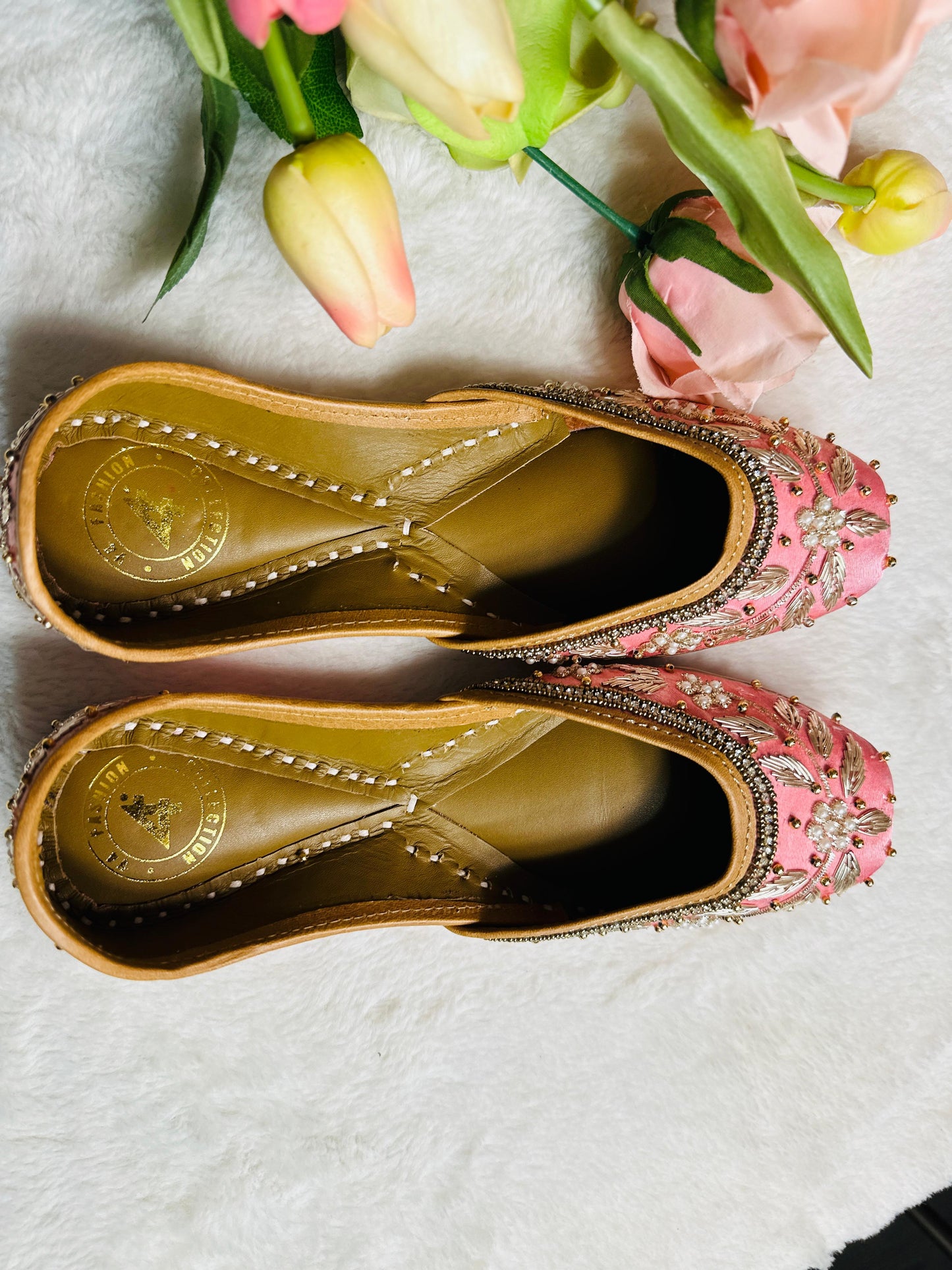Baby pink Premium designer pure leather Jutti with double cushion and highlighted with all handwork