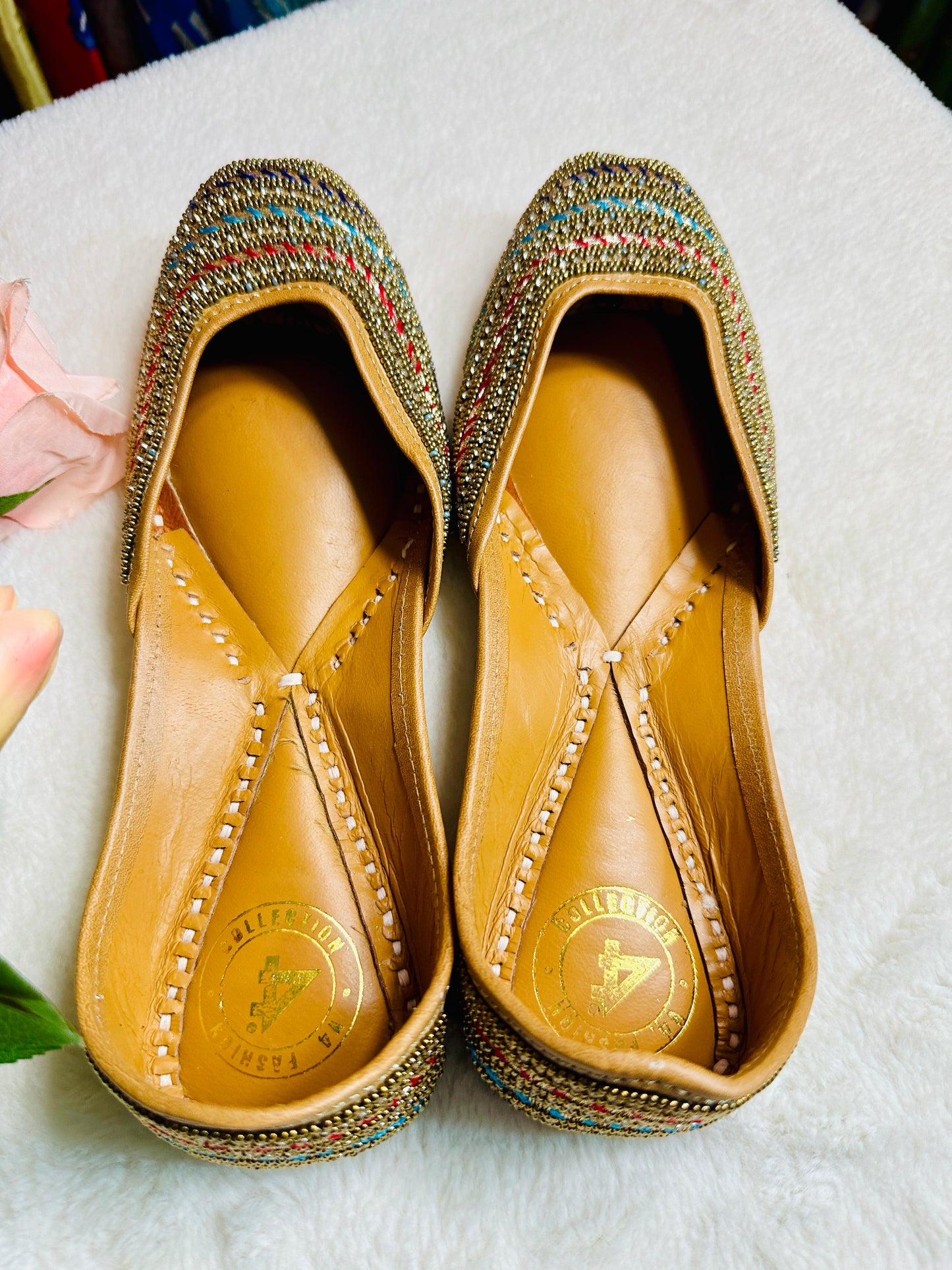 Multicoloured Premium designer pure leather Jutti with double cushion and highlighted with all handwork