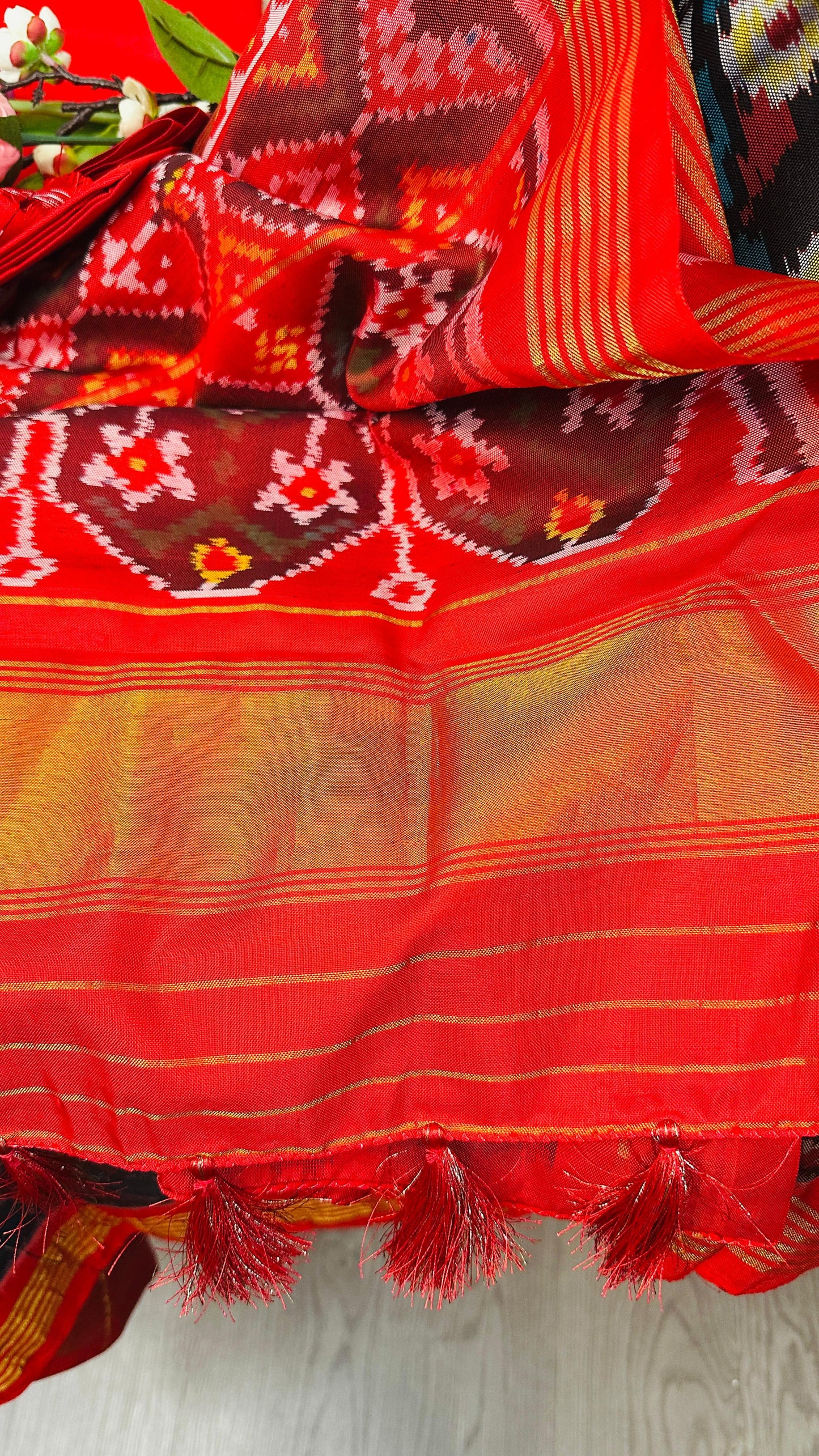 Turquoise blue with Swan design weave pure Mulberry silk semi double Patan Patola Handloom Saree