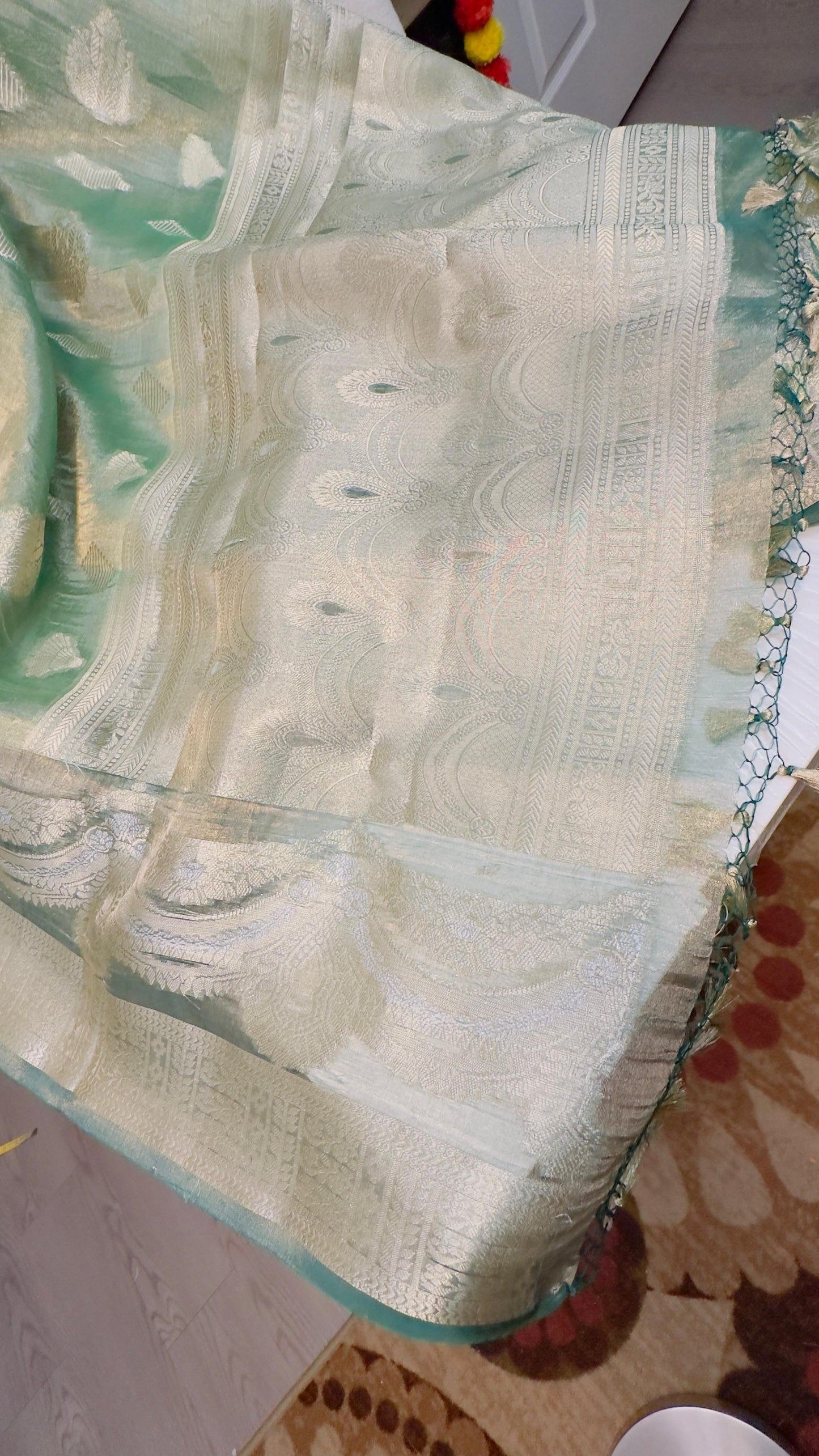 Pista Green pure tissue Banarasi handloom saree