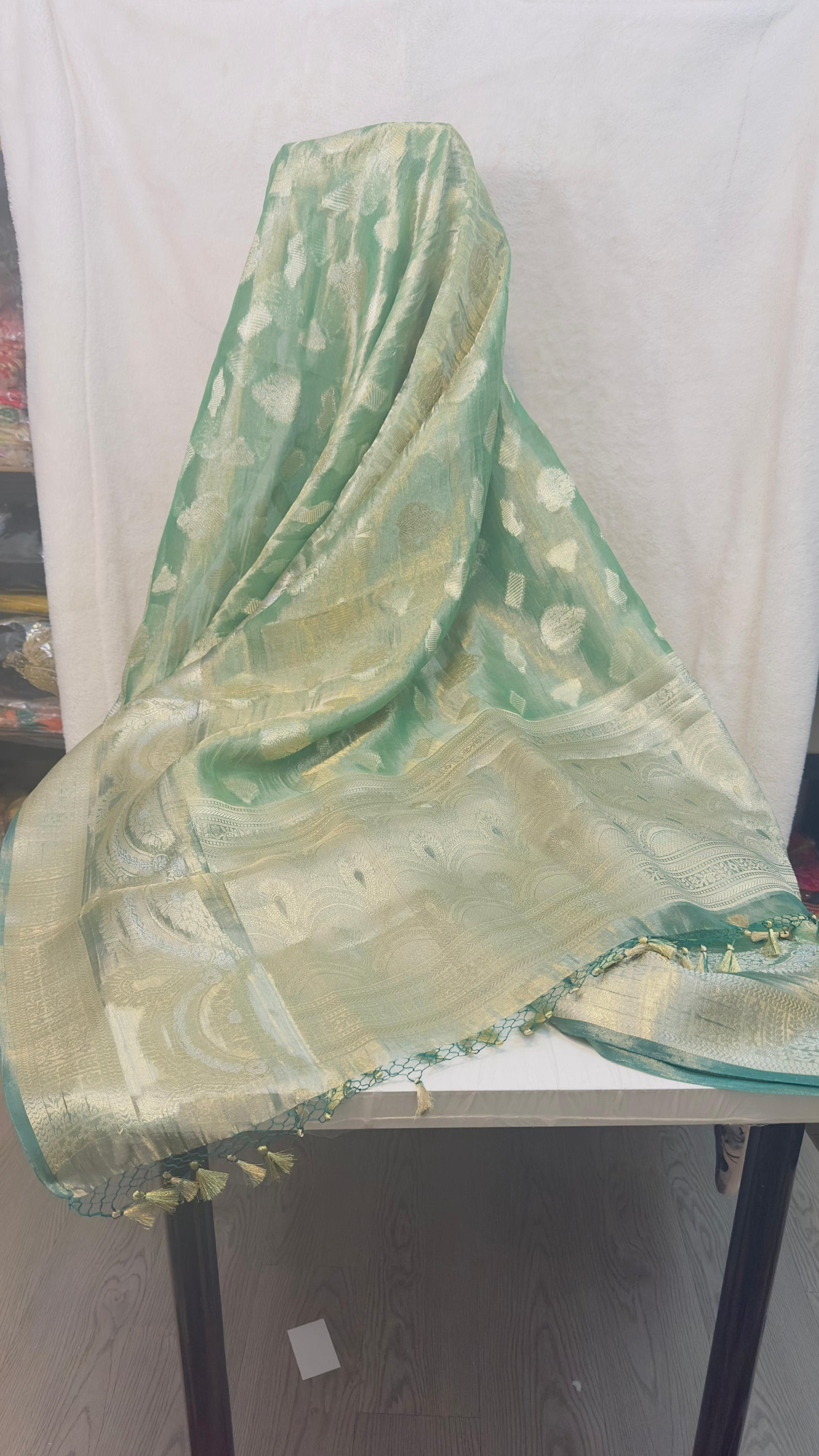 Pista Green pure tissue Banarasi handloom saree