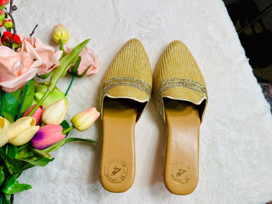 Golden Premium designer pure leather Jutti with heels with double cushion and highlighted with all handwork