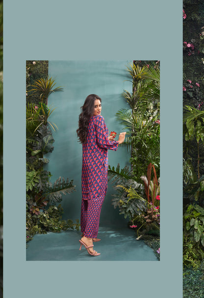 Pink crape silk kurta set highlighted with pearl, Cutdana & hand work