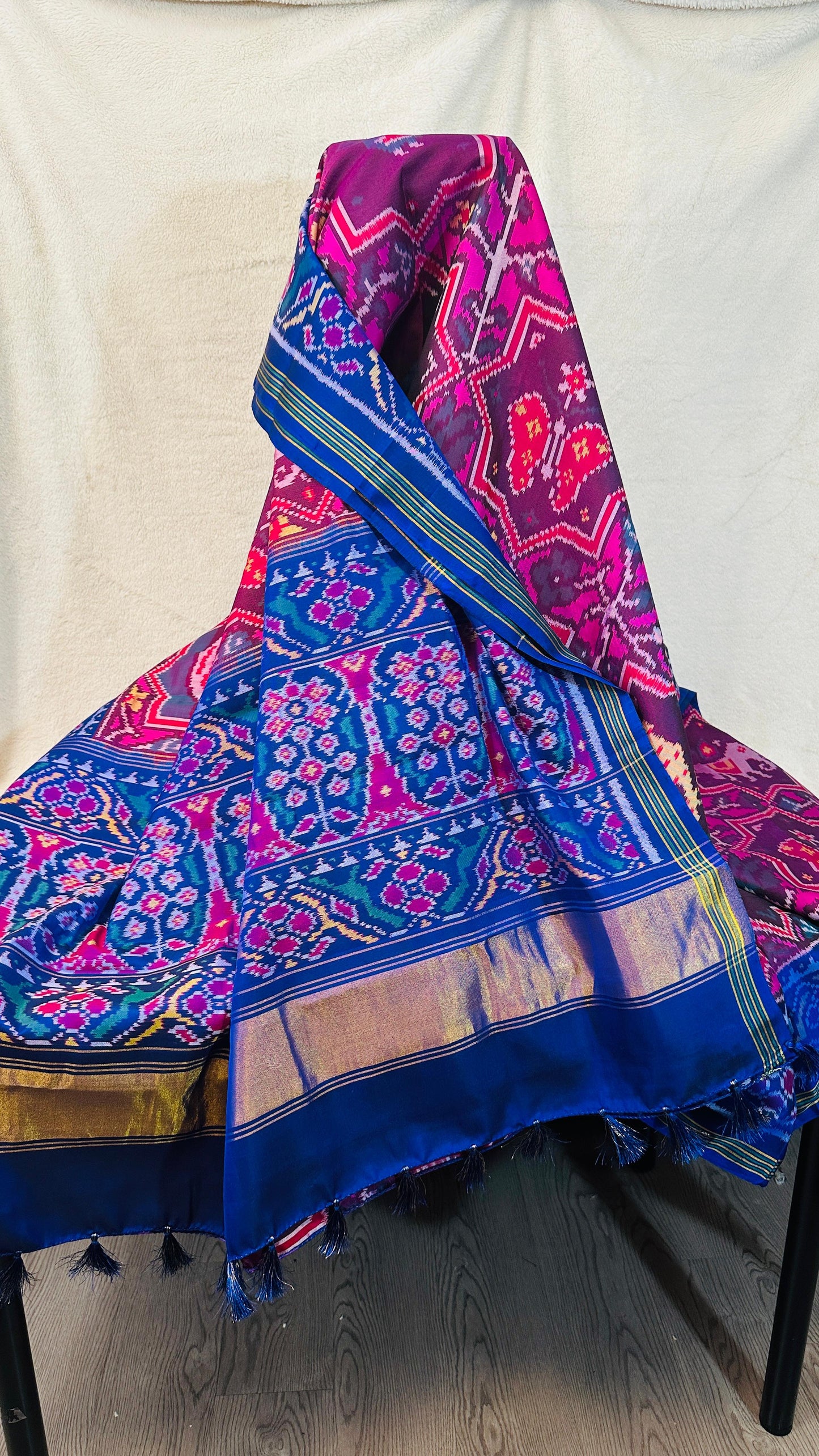 Wine pure Mulberry silk semi double Patan Patola Handloom Saree